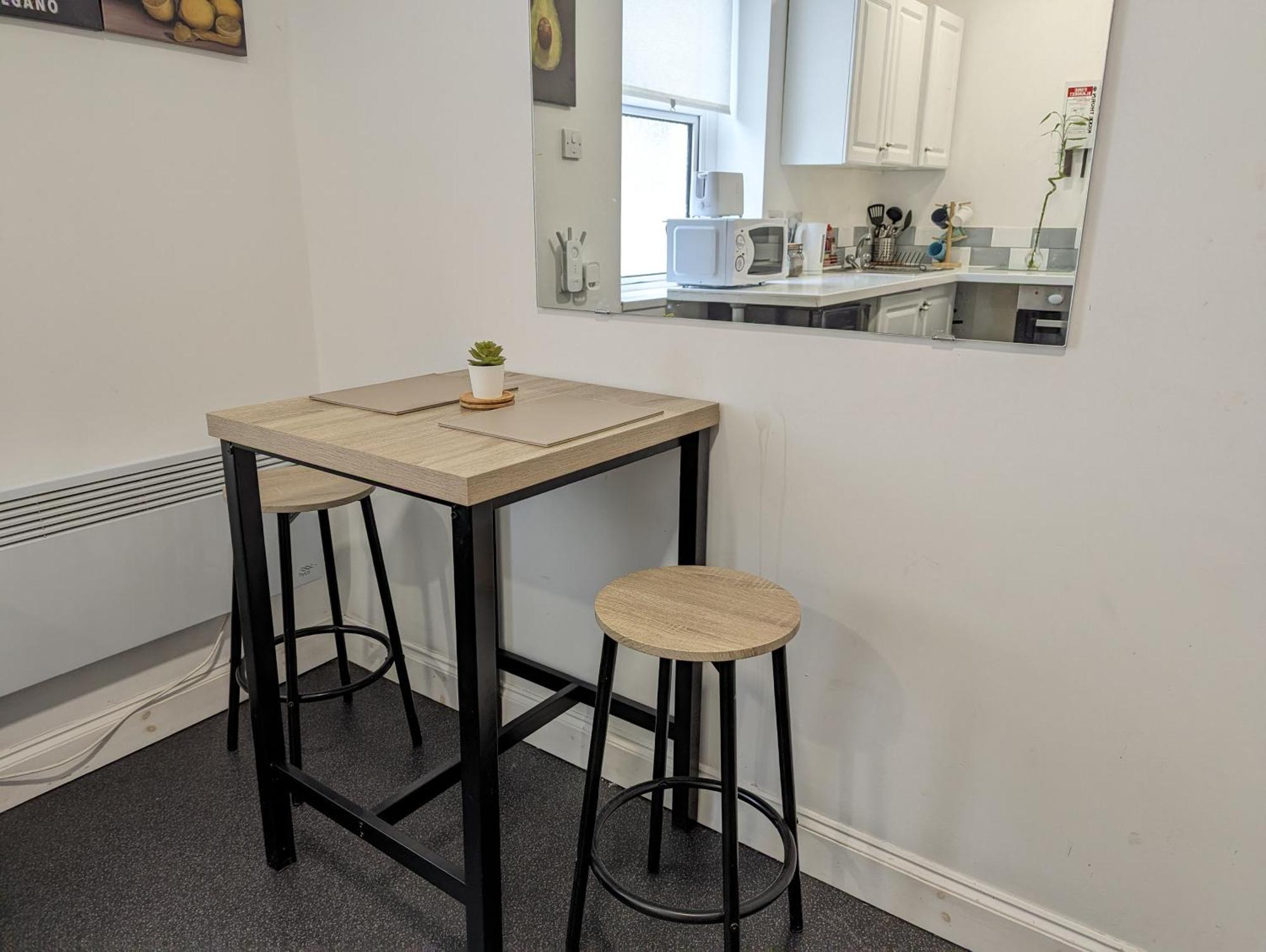 Serene 1 Bedroom Flat In Roath Cardiff Exterior photo